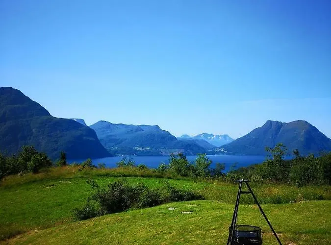 Fjords View Sjoholt