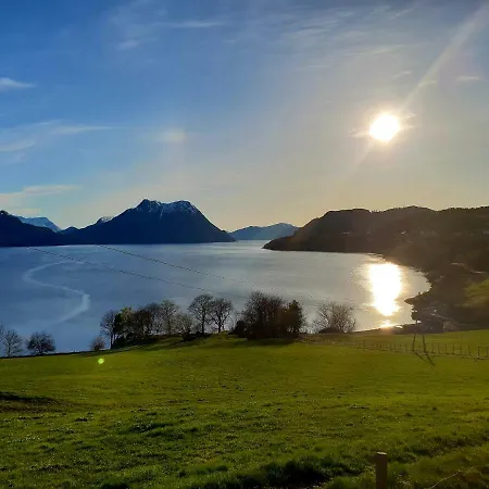 Fjords View Sjøholt